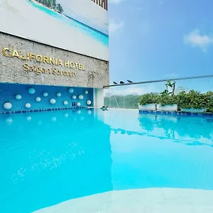 California Saigon & Rooftop Pool ホテル ホーチミン市